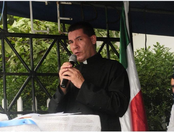Padre colombiano Luis Carrillo, a quién el régimen de Ortega ordenó suspender su residencia permanente. LA PRENSA / CORTESÍA