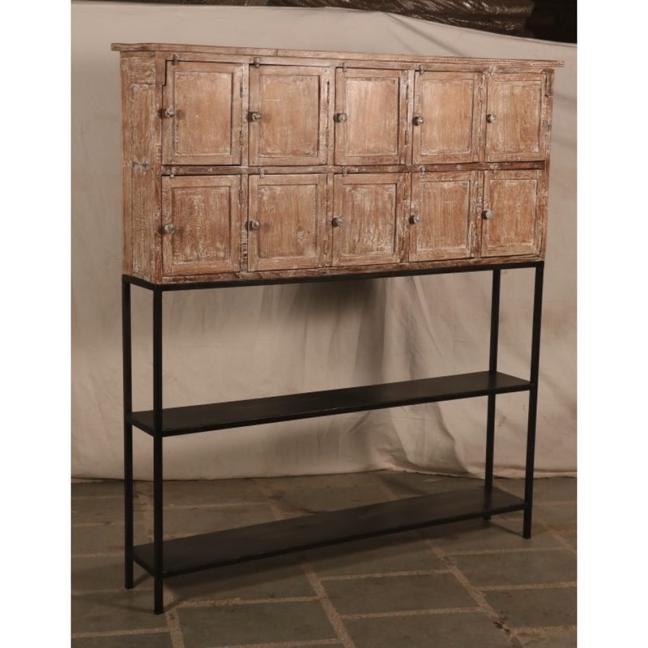 AV2525 - Cabinet on Stand