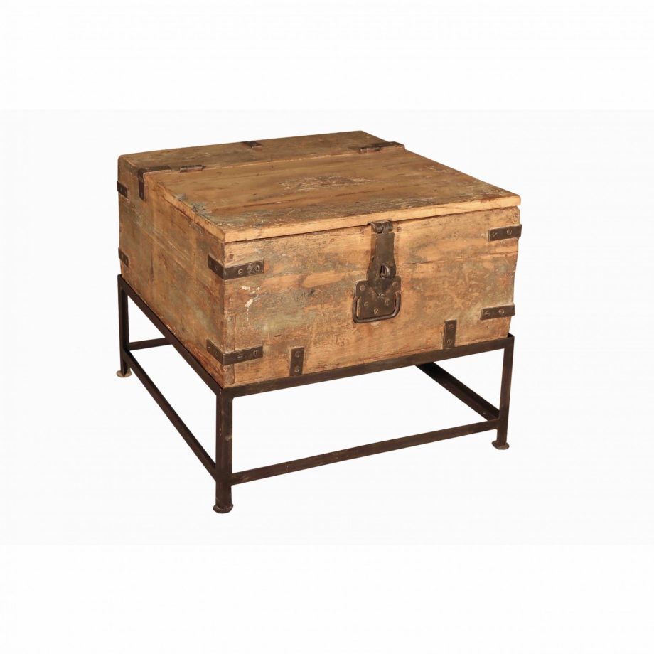 AH547 - Trunk