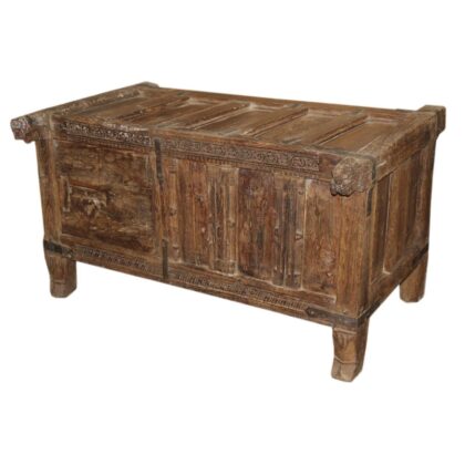 ASC162 - Antique Trunk