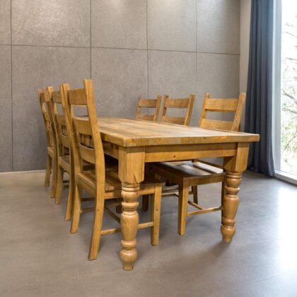 7' Manchester Pine Dining Set