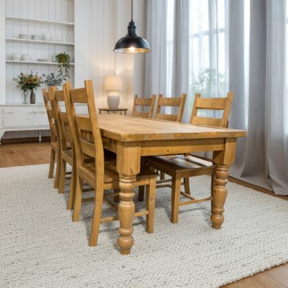 7' Manchester Pine Dining Set