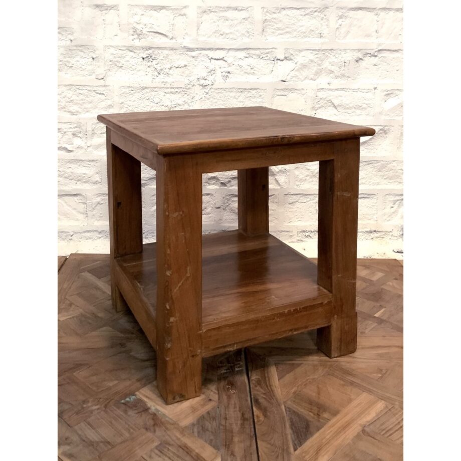 AP3444 - Side Table