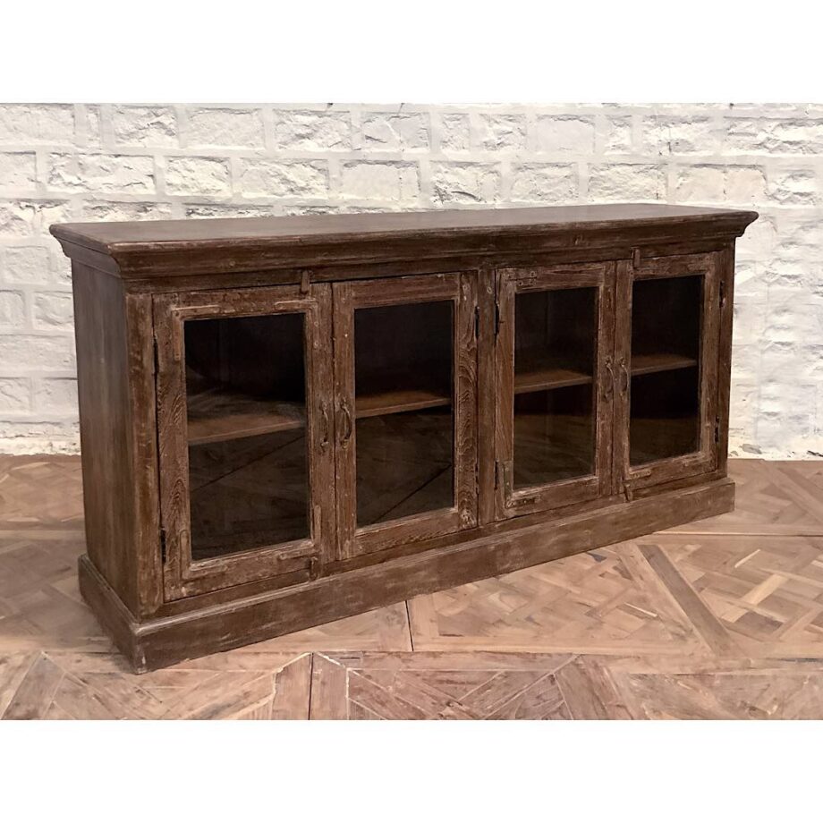AP3594 - Glass Front Console