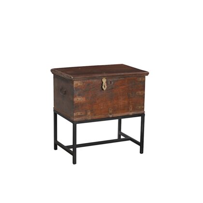 ASC792 - Trunk on Stand