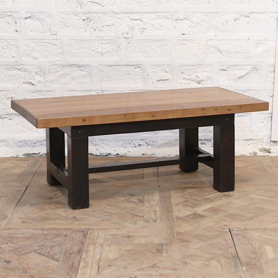 AP3805 - Coffee Table