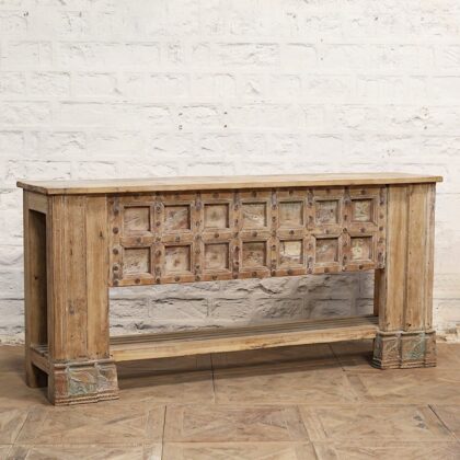 AP3823 - Console Table