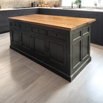 Yorkshire Center Island