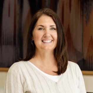 Liz Takau - Real Estate Agent