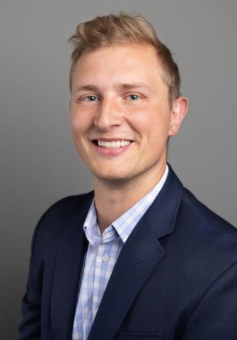  Larsen Holyoak - Real Estate Agent
