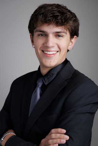 Carson Grant - Real Estate Agent