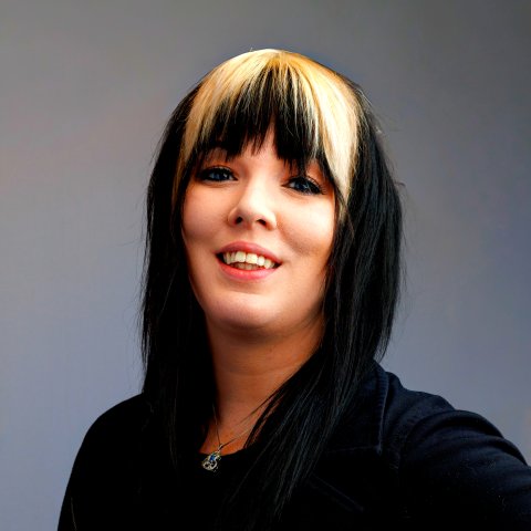  Ashley Simons - Real Estate Agent