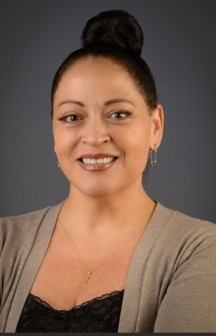 Leia Anderson - Real Estate Agent