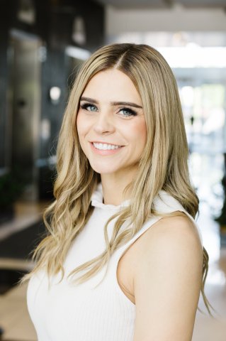 Karrie Arroyo - Real Estate Agent