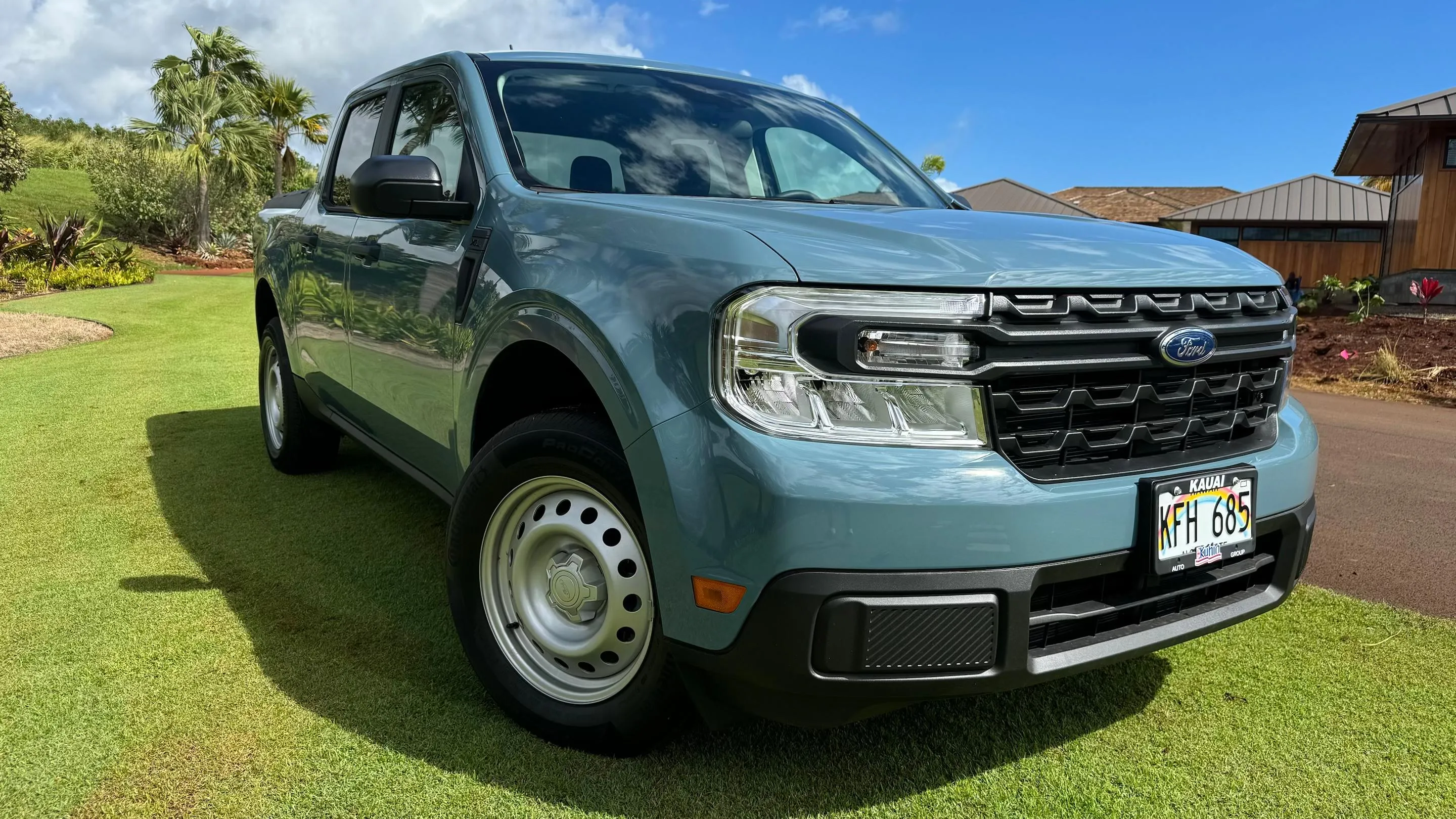 2023 Ford Maverick XL