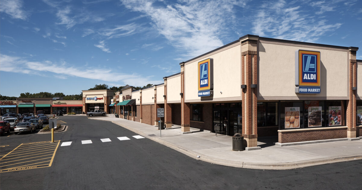 Mounds View Square Paster Properties