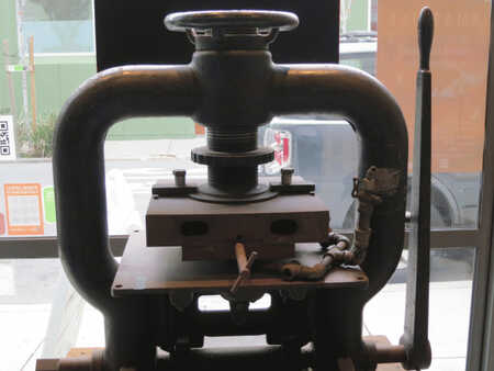 Latham Gas-Fired Stamping Press picture number 1