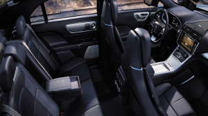  Hourly Car Service NYC – Personalized Travel with Famous Drive