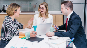 Key Qualities to Look for in a Human Resources Business Consultant