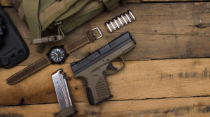 Beretta 92FS vs Sig Sauer P226: Service Pistol Legends