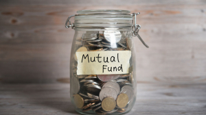 Online ETFs vs Mutual Funds: What Investors Need to Know