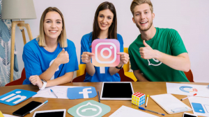 How Dubai’s Hospitality Sector Uses Social Media to Attract Tourists: 