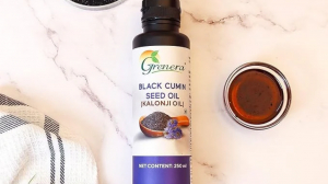 10 Incredible Benefits of Black Cumin Seed Oil (Kalonji Oil)