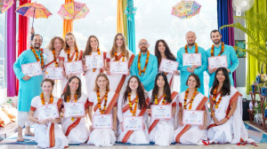 Corso Insegnante Yoga Riconosciuto Online: Formazione Completa per Diventare Professionisti del Bene