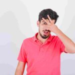 كثرة الرمش في لغة الجسد: أبرز الدلالات والإشارات 