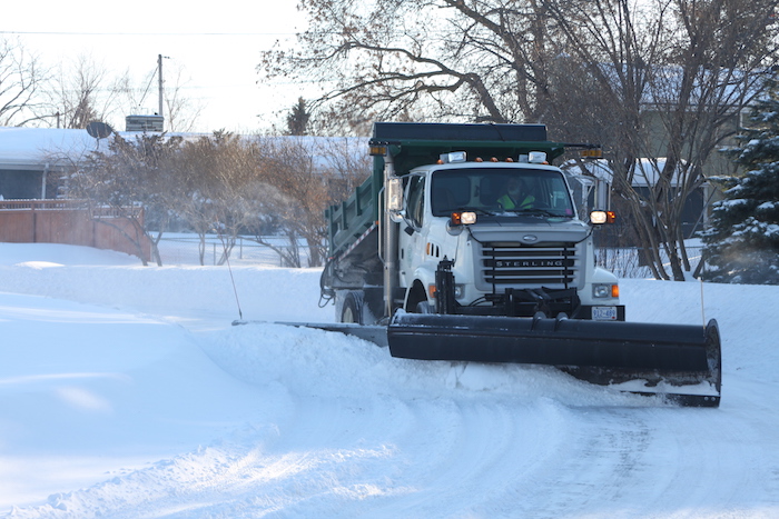 Urban Winter Service Vehicle with Snowplow and Wing 1