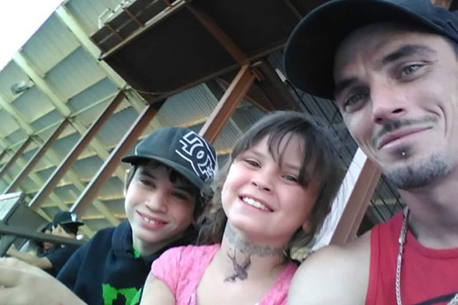 David Lee Davis and children