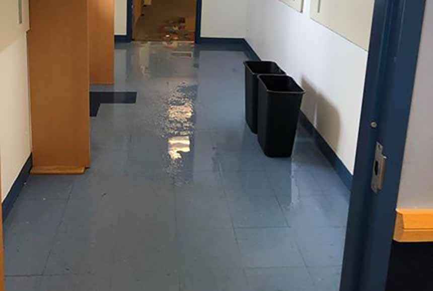 49446096 1052845621585862 2481693538841001984 n