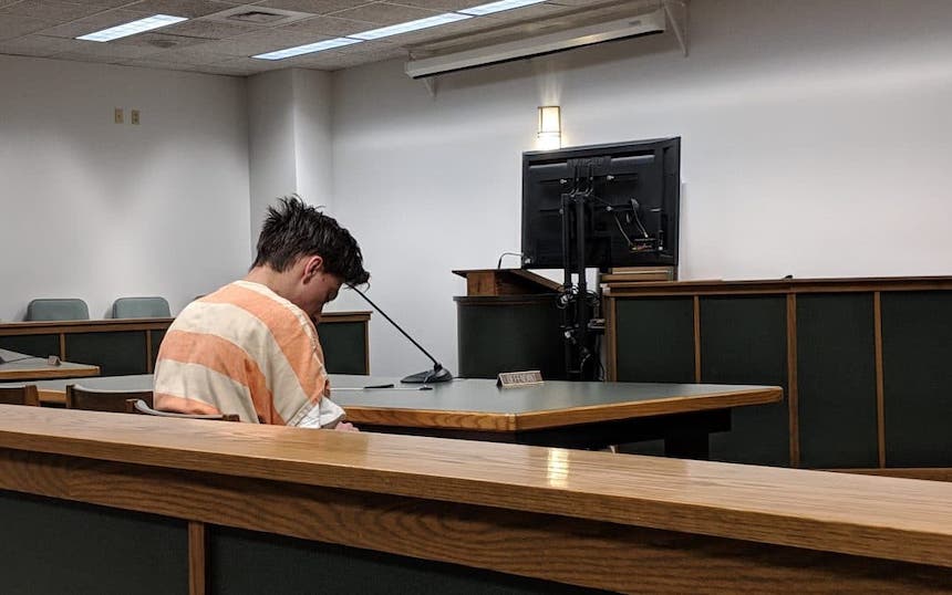 57023947 572759179897347 244431098531020800 n