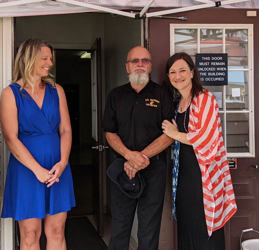 Bill Klobus receives Purple Heart Medal