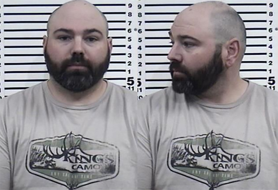 Man arrested after allegedly pistol-whipping woman who crashed into his vehicle - Vimarsana News