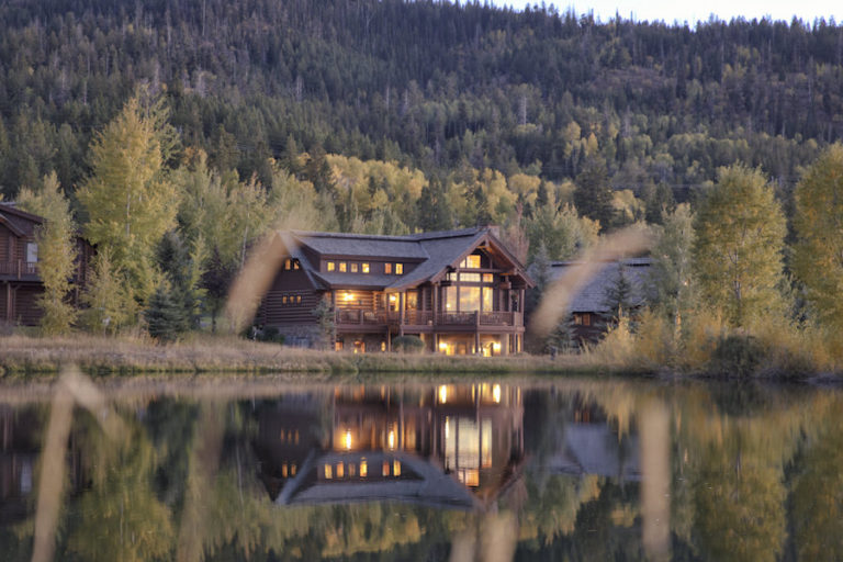 Vrbo just has revealed its top 10 Vacation Homes of the Year. One of