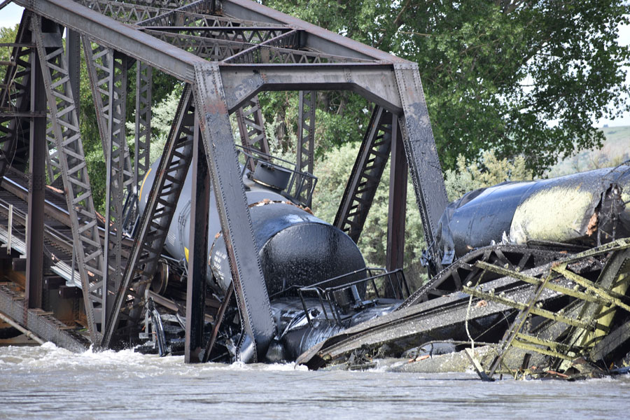 Train Derailment Montana02