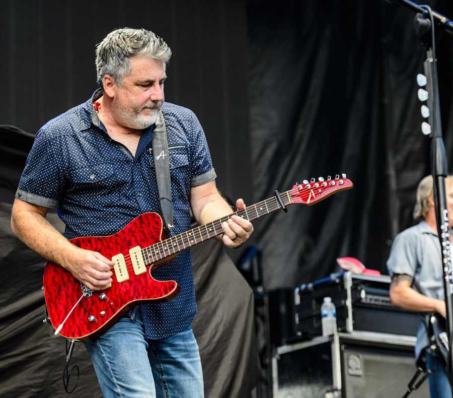 Lead guitarist for Lonestar, who’s performing in Rexburg this week, was once an aspiring pharmacist