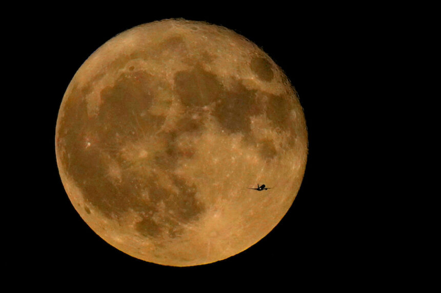 SUPER MOON