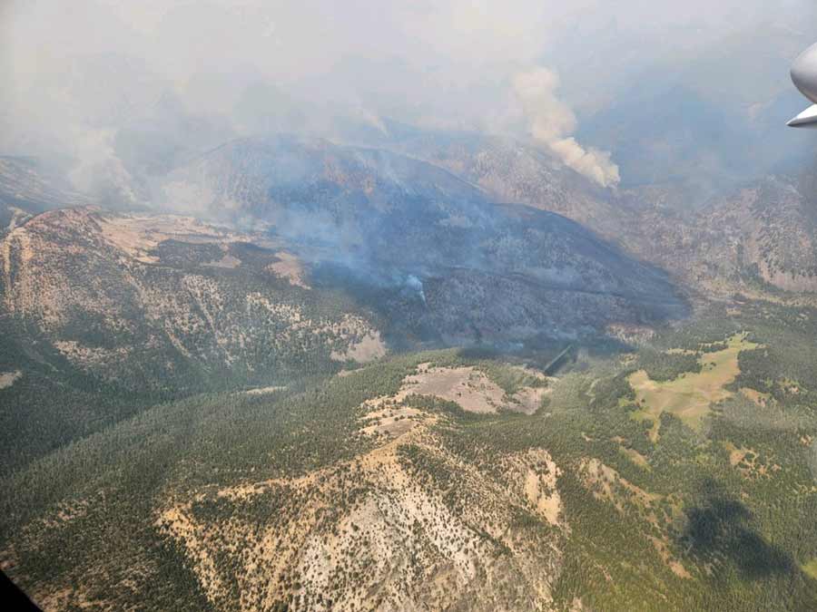Firefighters battling 3,600-acre blaze near Leadore