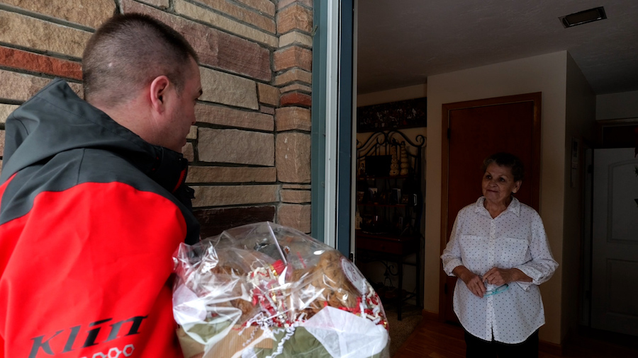 Elderly couple who are the “best neighbors anyone could ask for” gets a Feel Good Friday surprise