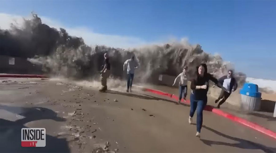 You have to see this! Massive ‘rogue wave’ slams into beachgoers