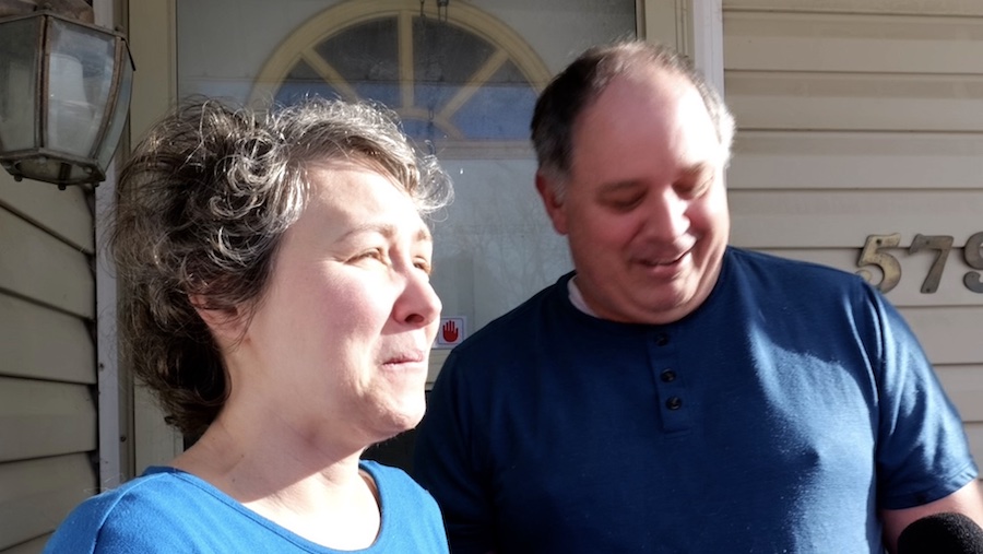 Mother of 7 who went blind and lost her memory after surgery gets a special Secret Santa surprise