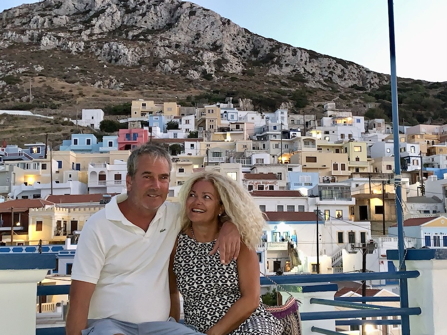 She arranged a date with a guy she met on a plane. When he didn’t show, she unexpectedly met her future husband