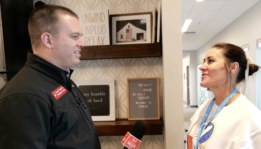 A Feel Good Friday ‘love’ surprise for a woman who runs a therapy center