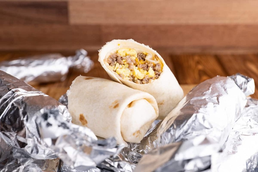 Make-ahead 4-ingredient breakfast burritos