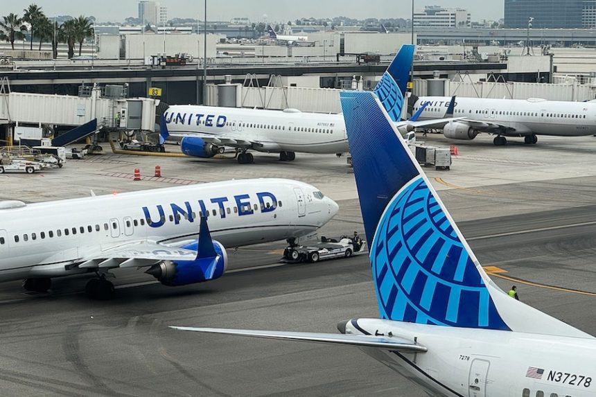 cnn L19jb21wb25lbnRzL2ltYWdlL2luc3RhbmNlcy9jbHo3Zmg5dDYwMDBsM2I2a3J6am13Zmpx L19jb21wb25lbnRzL2FydGljbGUvaW5zdGFuY2VzL2NsejdmMWpmcjAwMG44NHFoY2VwMTUwZmk