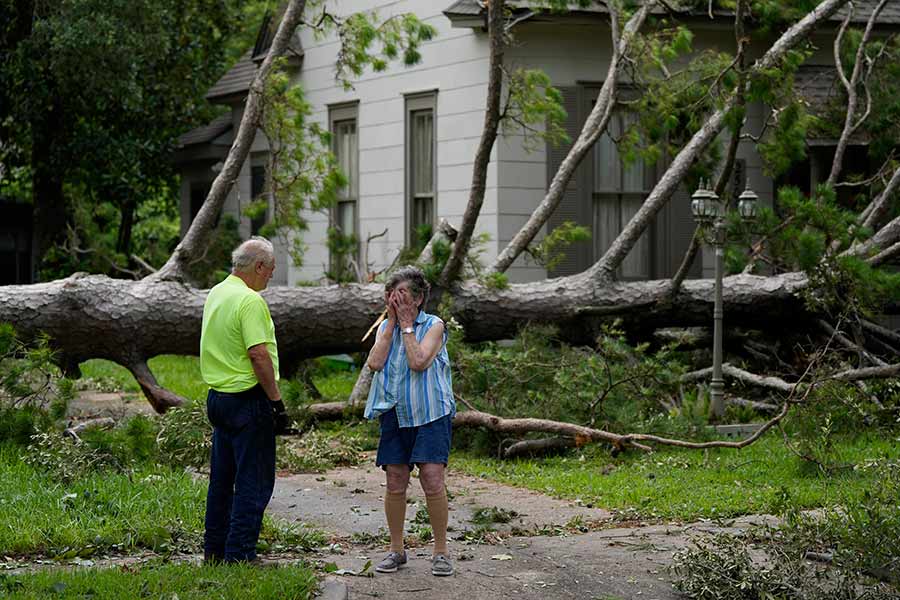 Texas officials say restoring electricity will take days after Beryl knocked out power to millions