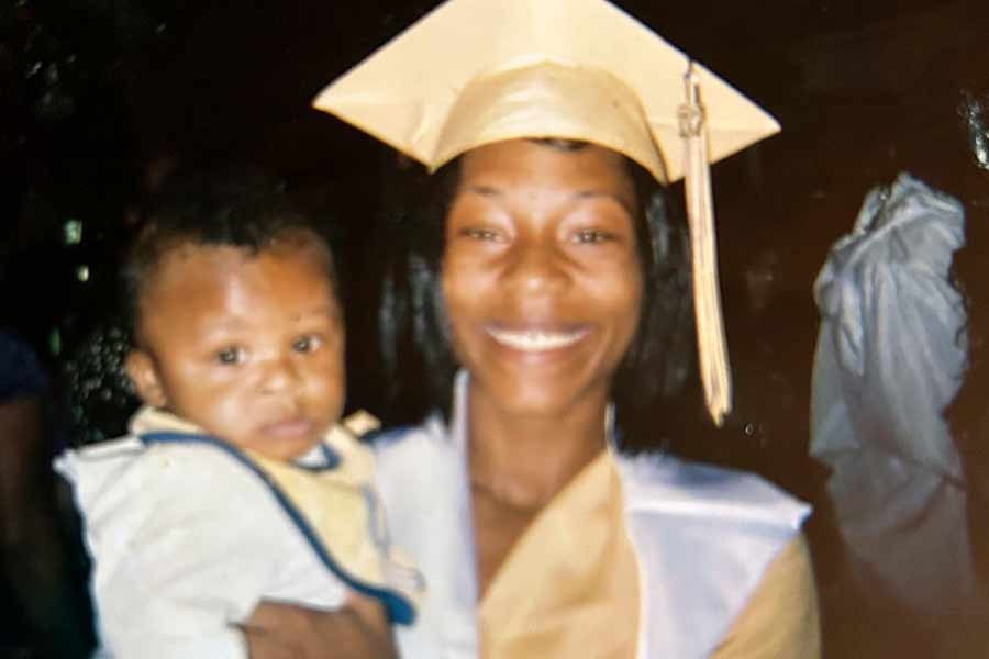 Video reveals chaos of deputy fatally shooting black woman who called 911