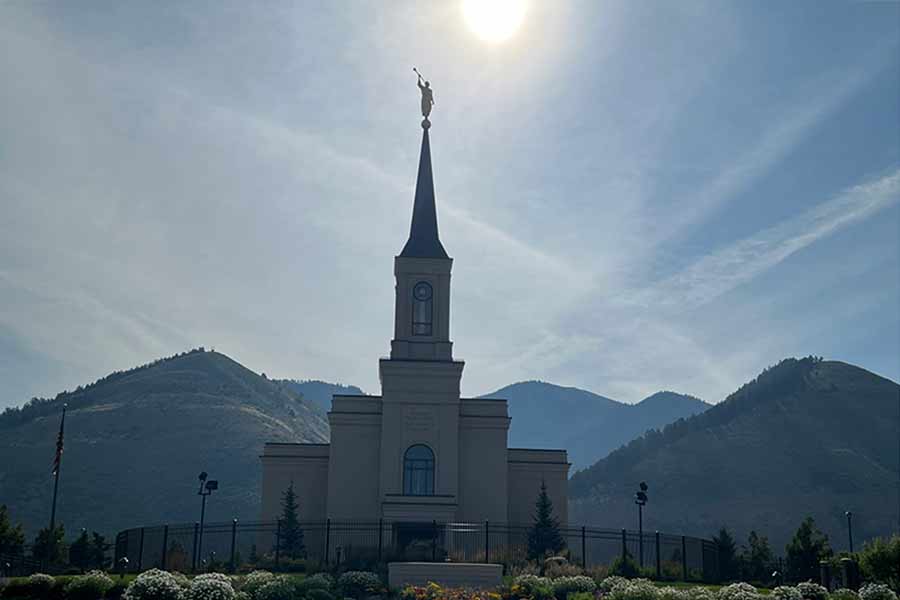 Crews replace Angel Moroni statue on Latter-day Saint temple in Afton, Wyoming